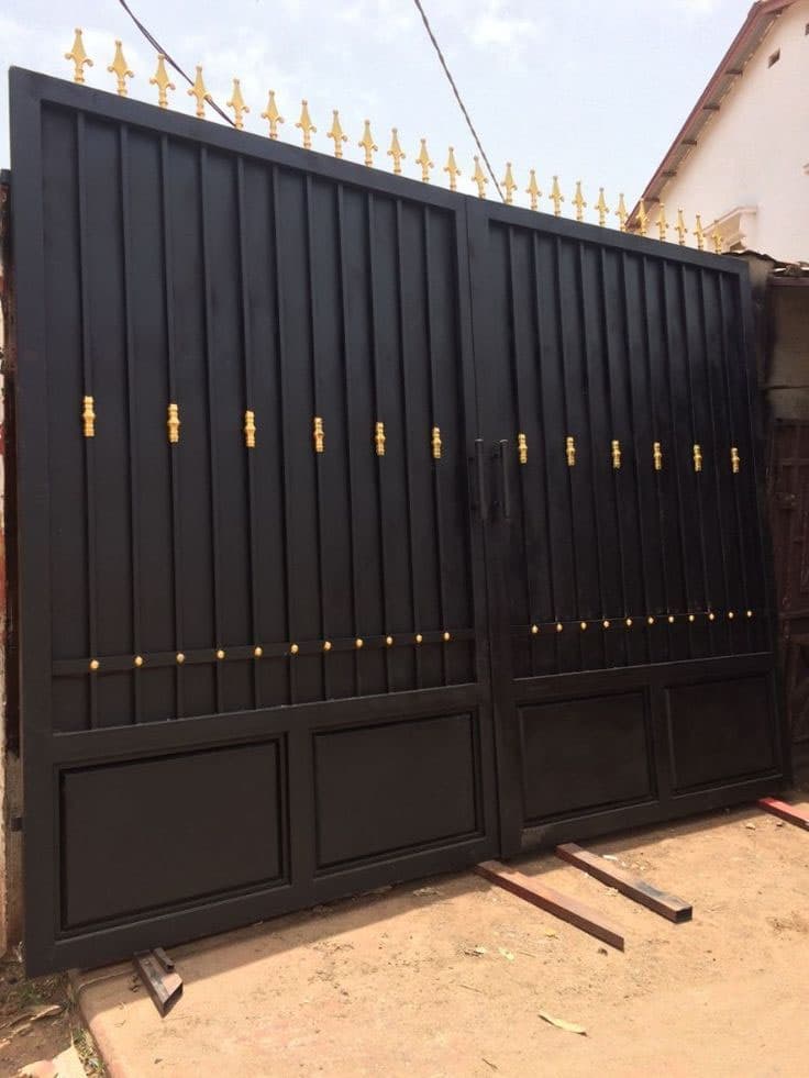 Puerta batiente de dos hojas